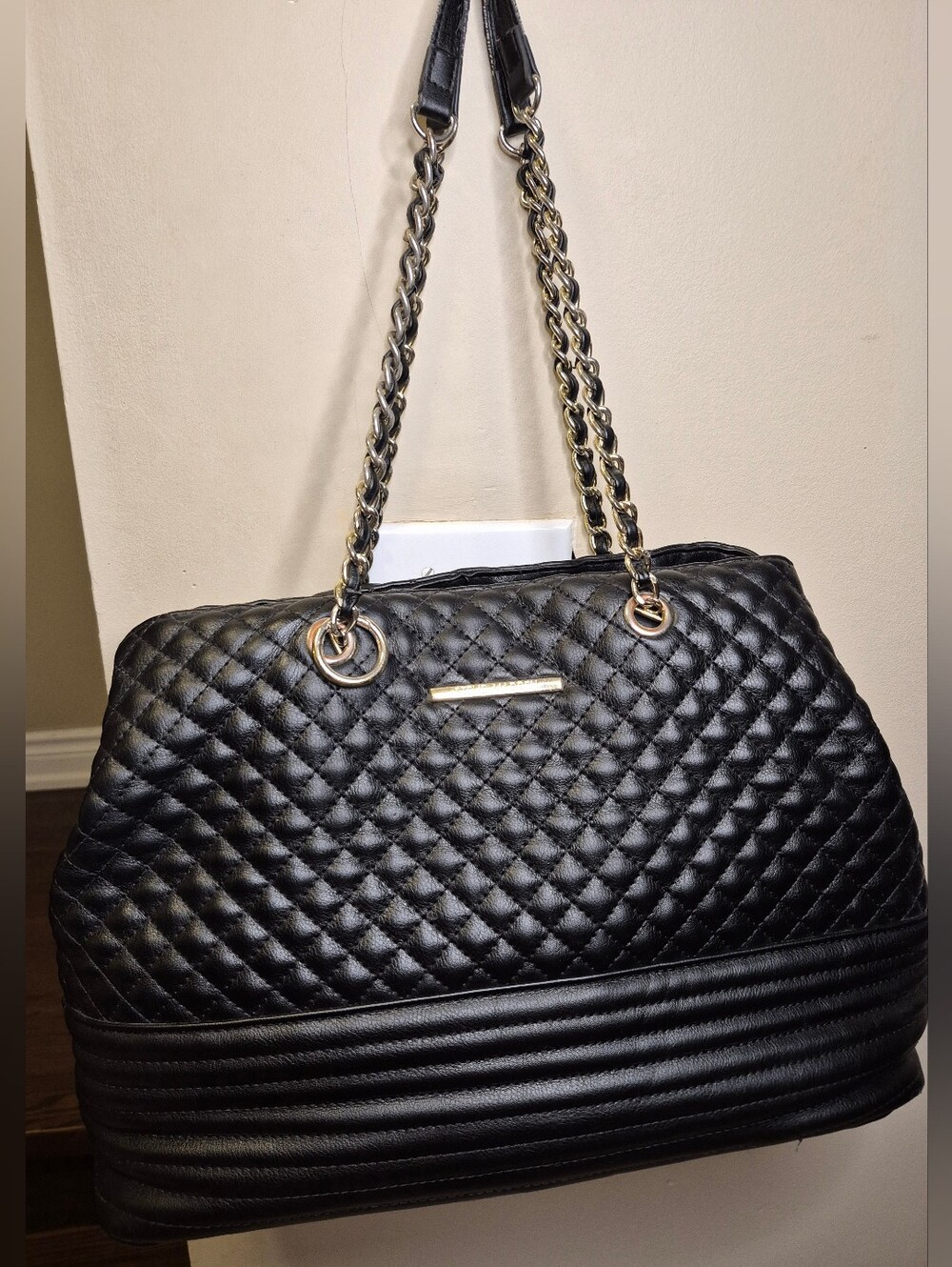 Steve Madden Elegant Black Quilted Shoulder Bag with Chain Straps